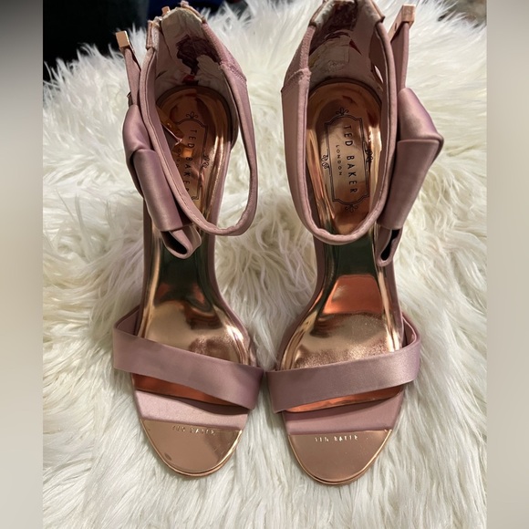 NIBSatin Elira Bow Sandals High Heels Sandals-Ted Baker (Light Pink Satin)US 9 - Picture 4 of 14